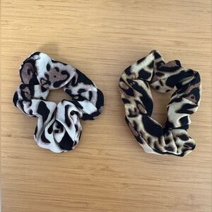 Leopard Print Scrunchies Set